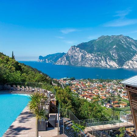 Garda Hotel Forte Charme Torbole Sul Garda Esterno foto