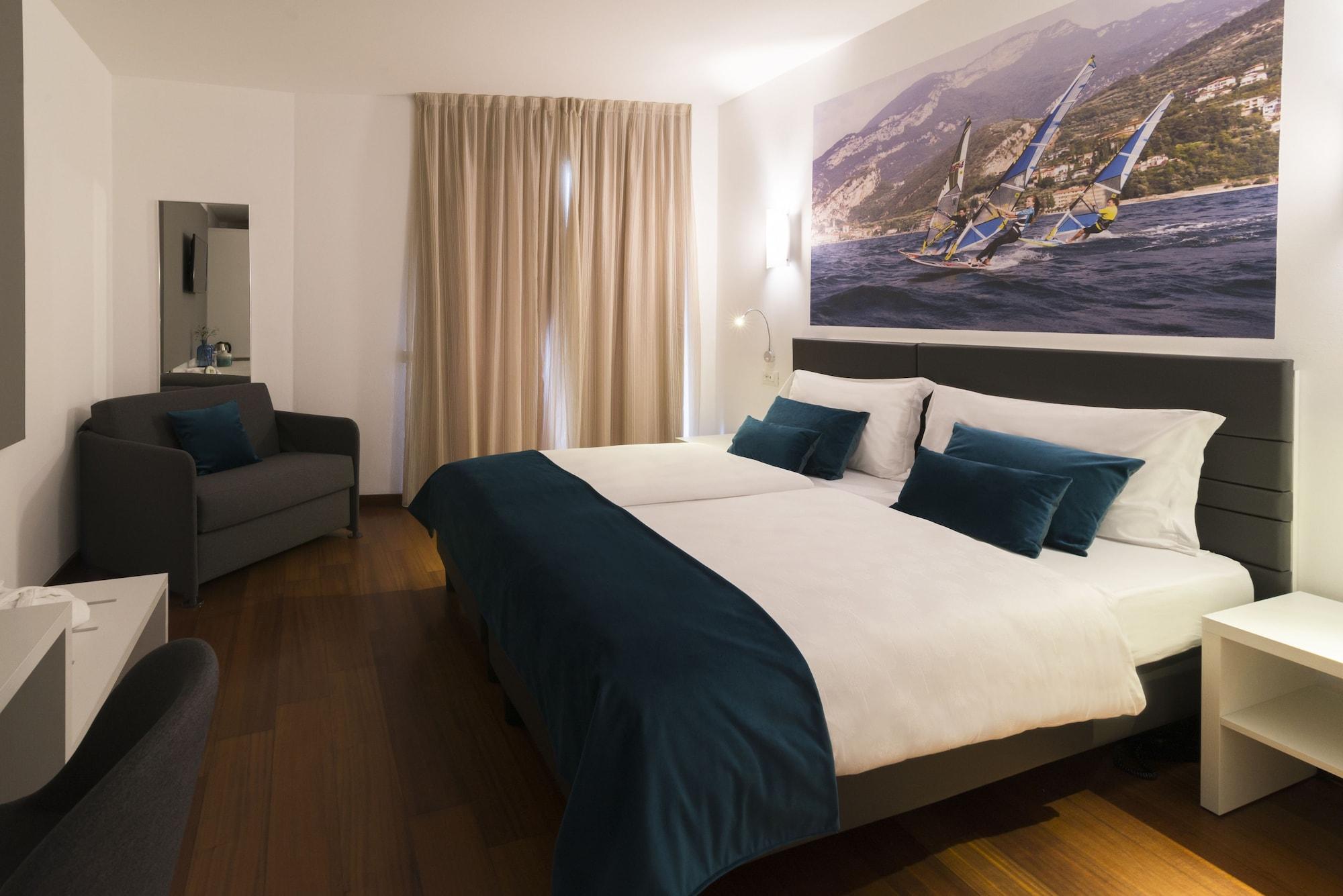 Garda Hotel Forte Charme Torbole Sul Garda Esterno foto