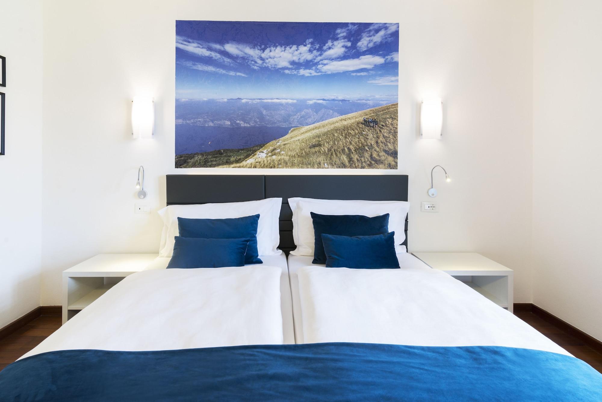 Garda Hotel Forte Charme Torbole Sul Garda Esterno foto