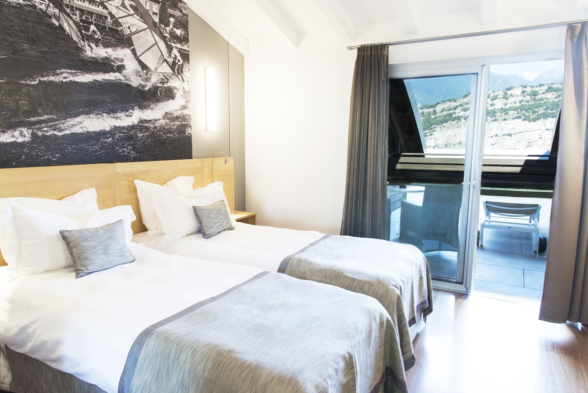 Garda Hotel Forte Charme Torbole Sul Garda Esterno foto
