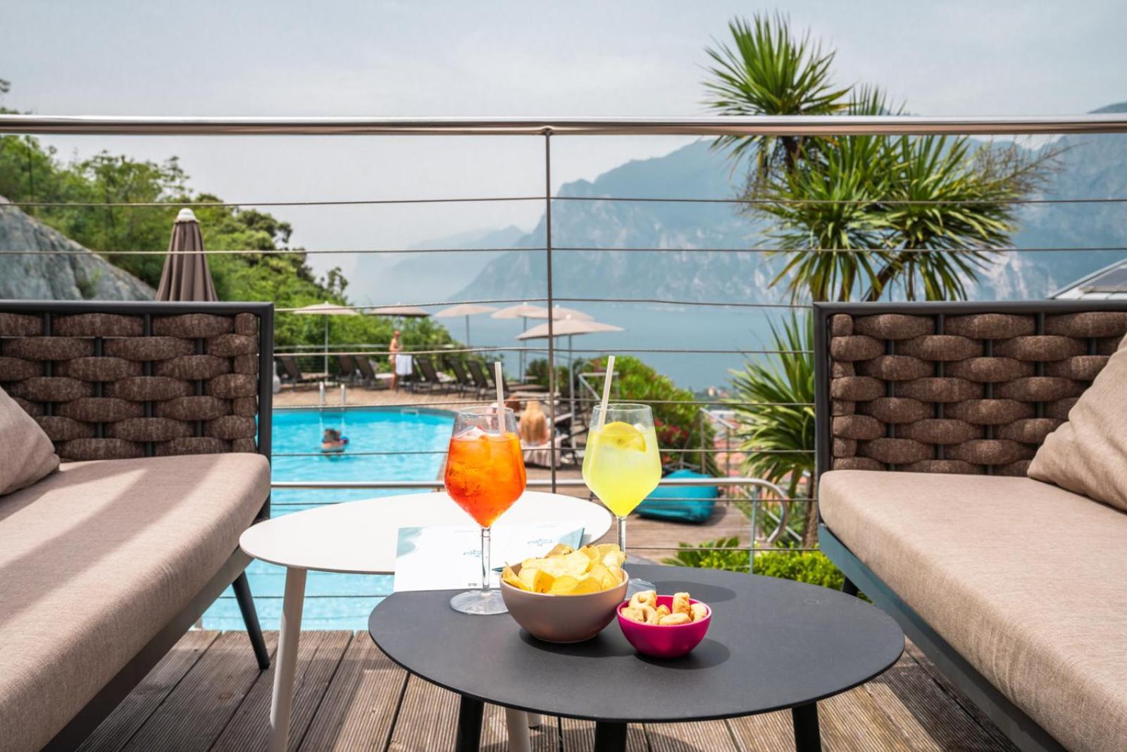 Garda Hotel Forte Charme Torbole Sul Garda Esterno foto