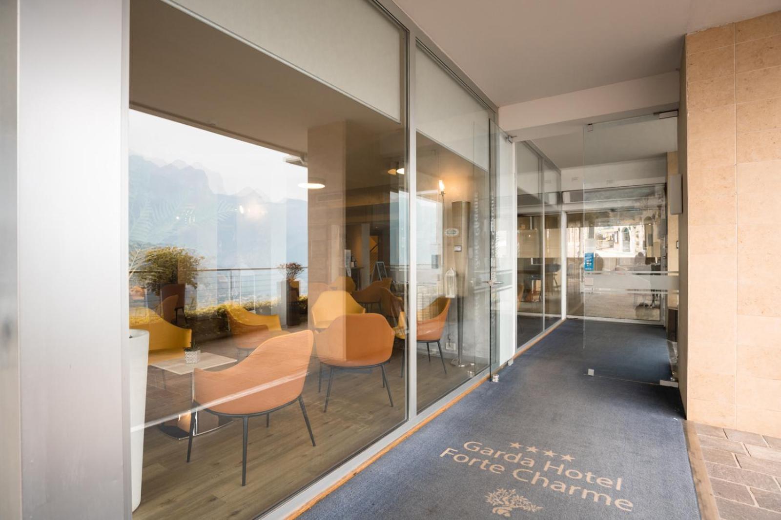 Garda Hotel Forte Charme Torbole Sul Garda Esterno foto