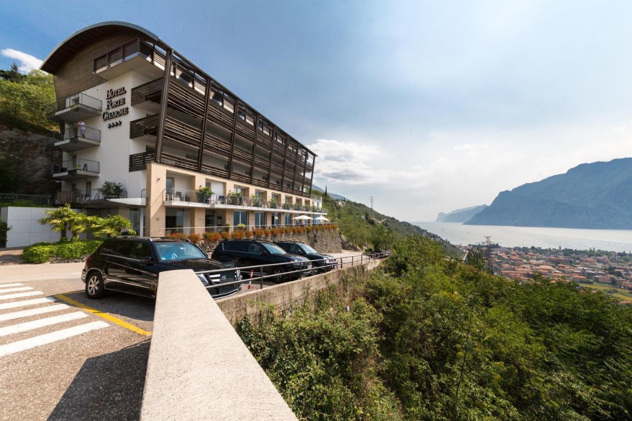 Garda Hotel Forte Charme Torbole Sul Garda Esterno foto